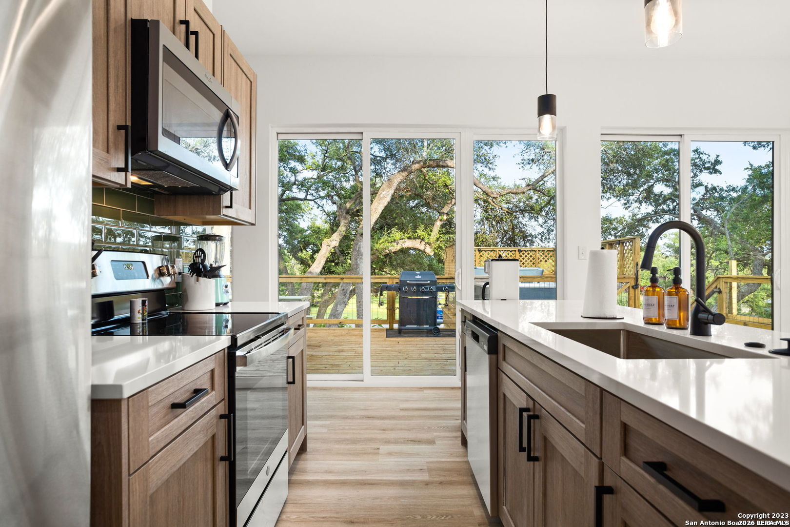 1277 Timberlane Dr