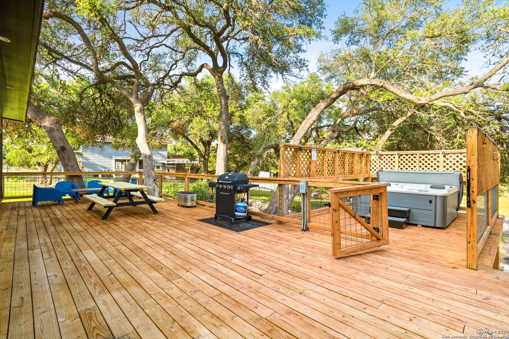 1277 Timberlane Dr